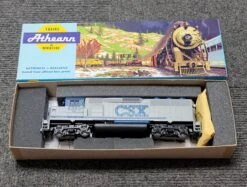 Athearn 4704 HO Scale EMD GP40-2 Diesel (BB Kit) Ex-SBD CSX 6383 - NOS