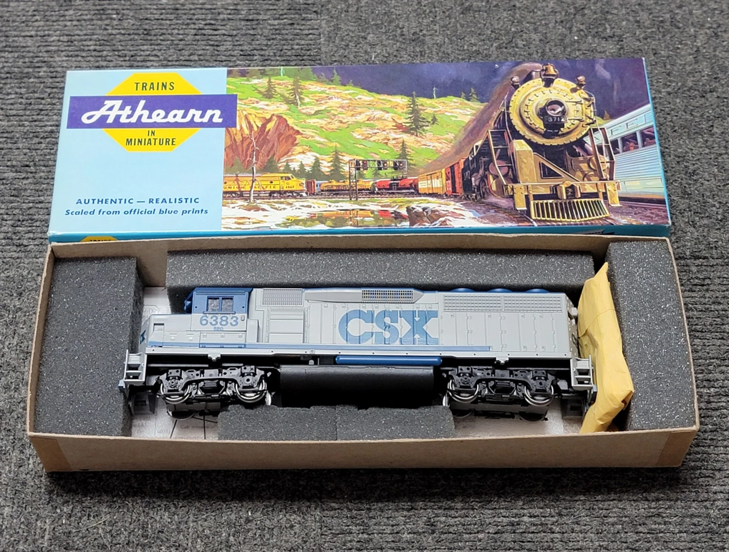 Athearn 4704 HO Scale EMD GP40-2 Diesel (BB Kit) Ex-SBD CSX 6383 - NOS
